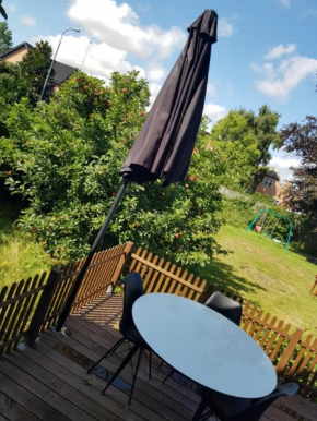 Dejligt lyst og hyggeligt hus med terrasse og have